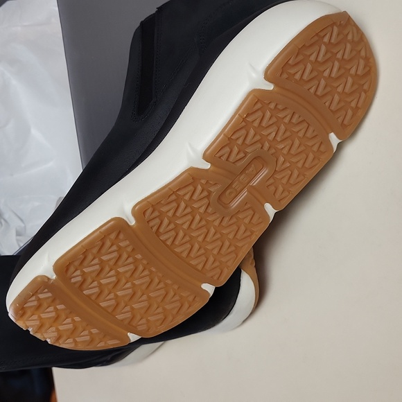 ABEO MXV Shift Zip new black suede and leather, size 7, bootie. - Picture 3 of 6